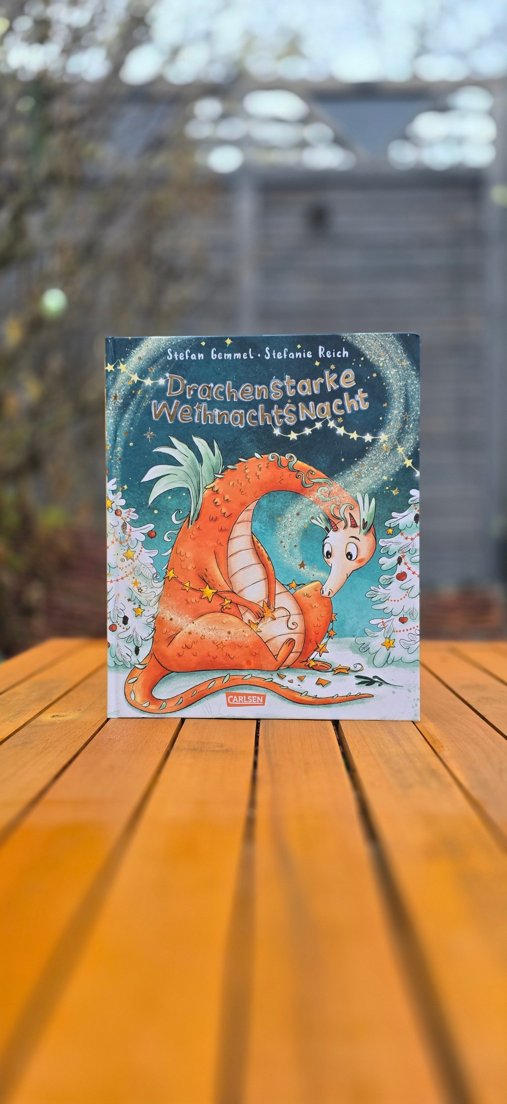 Der einsame Drache: Eine herzerwärmende Weihnachtsgeschichte in&nbsp;Reimen